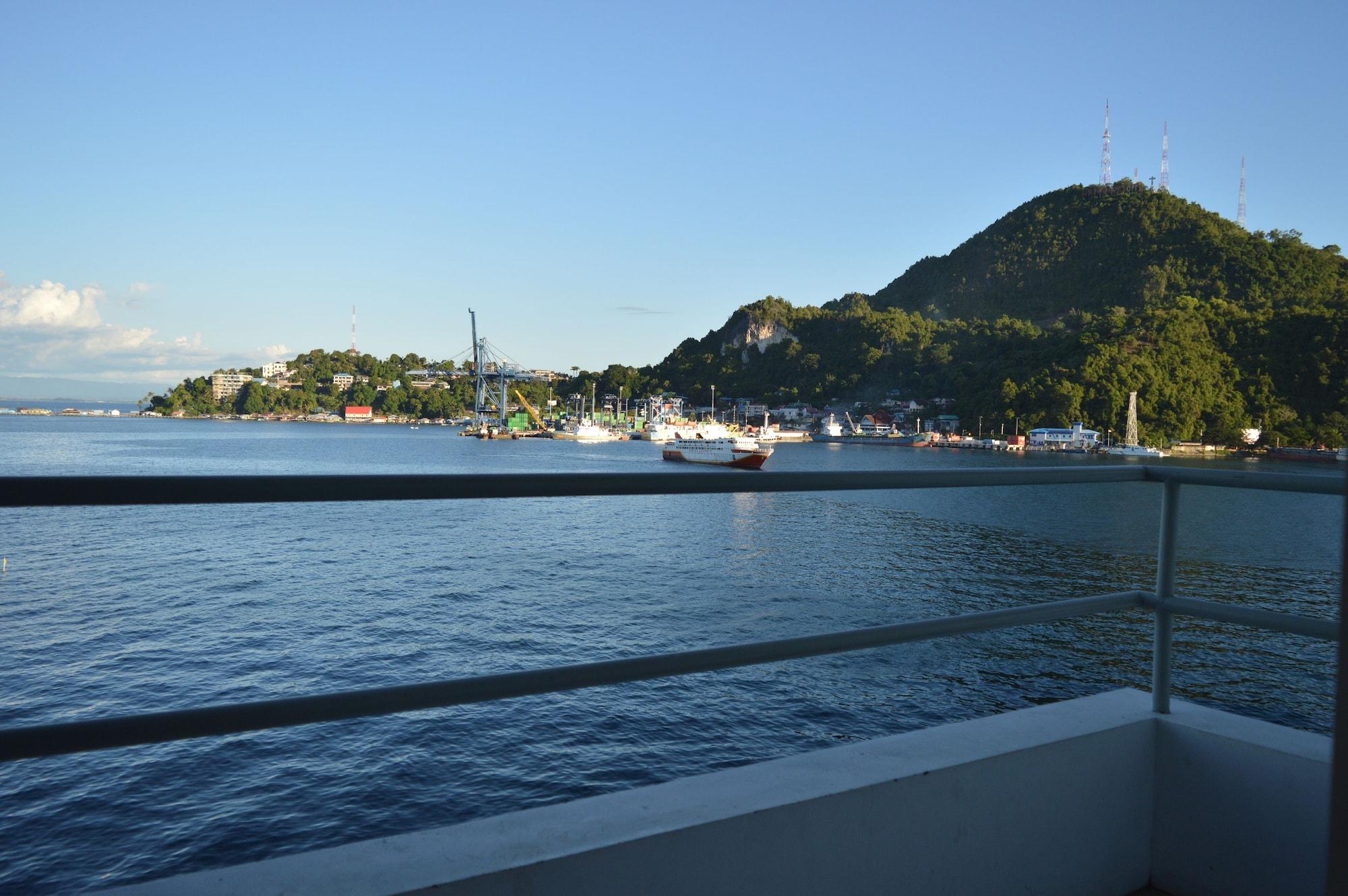 Swiss-Belhotel Papua Jayapura Exterior foto