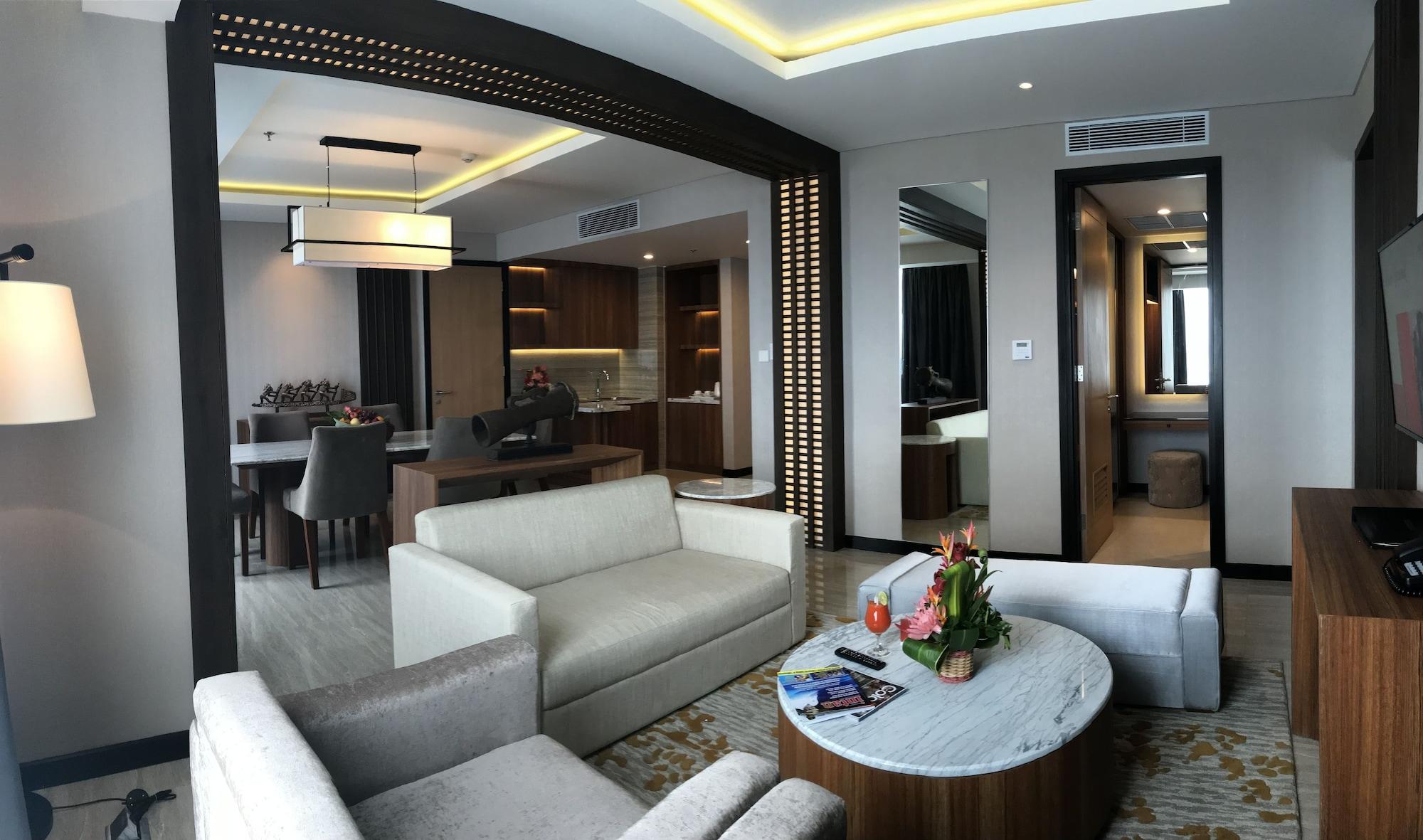 Swiss-Belhotel Papua Jayapura Exterior foto